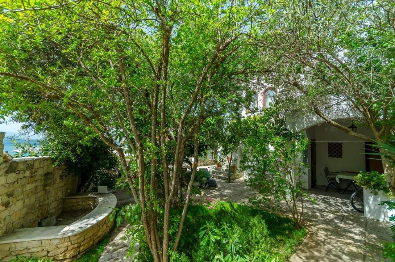 Apartments Doria - 20M From Beach Trogir Exterior photo